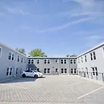 The Chey:Modern And Intimate